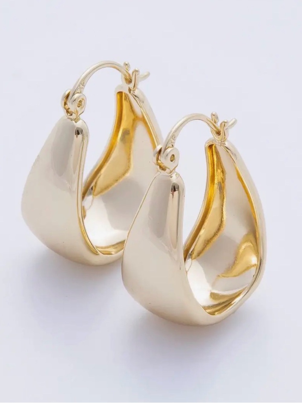 Gold Sculpted Hoop Earrings - Elegant Women Jewelry